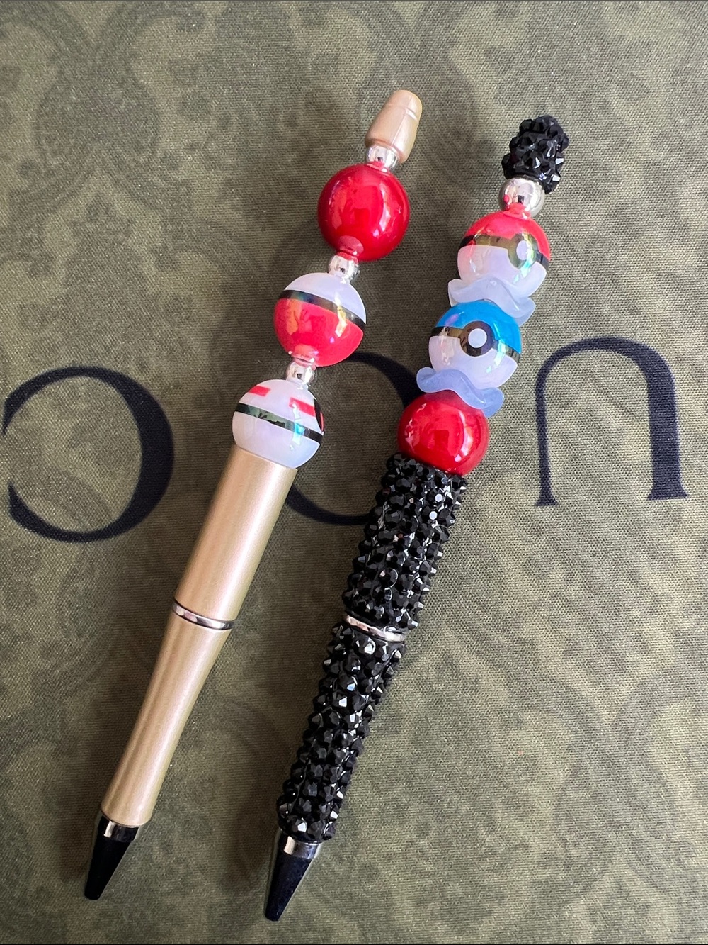 2x pens set Pokemon Balls Beaded Charm Pen - Red & Black novelty